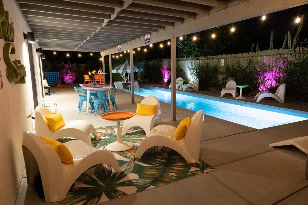 Villa Casa Palmina An Mcm Oasis Palm Springs Exterior foto