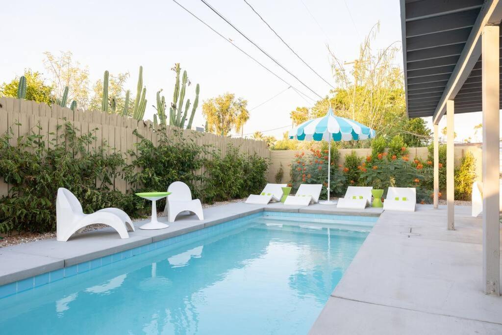 Villa Casa Palmina An Mcm Oasis Palm Springs Exterior foto